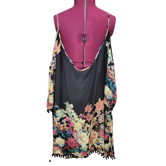 Rosegal Cold Shoulder Floral Tunic (Size 5XL) - Picture 4 of 8